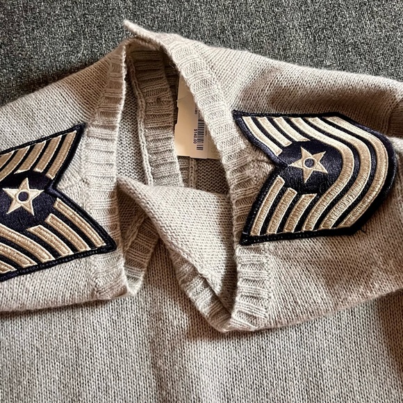 Large, light gray sweater. New with tags. - Picture 5 of 5